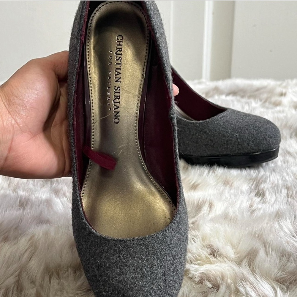 Gray Heeled Pumps - Picture 2 of 6